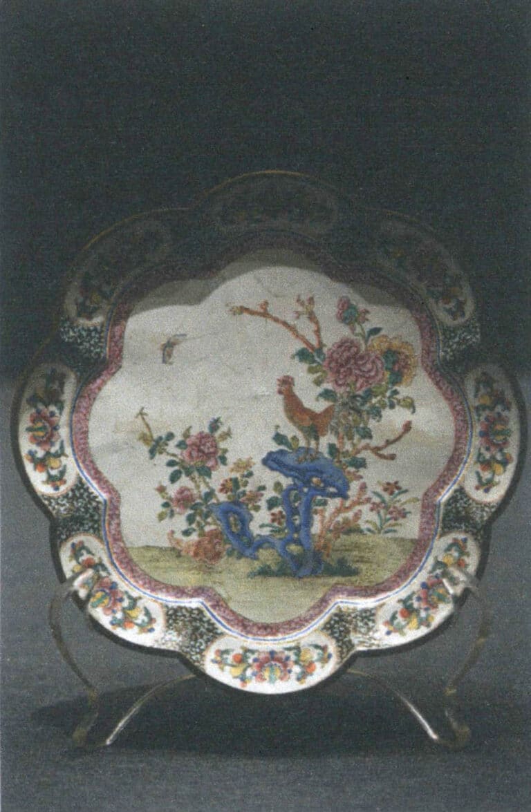 Figure 3-36 Mid-Qing "Official Rank and Wealth" patterned flower-rim dish