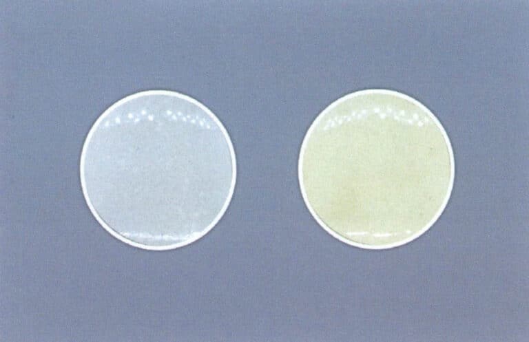 Figure 4-29 Comparison of effects of French basic base glaze No. 3 fired at different temperatures