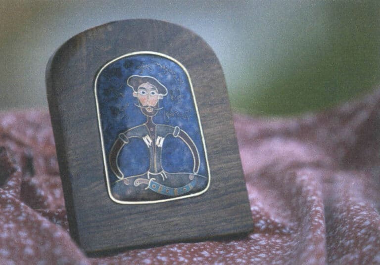 Figure 5–7 Cloisonné enamel decorative painting