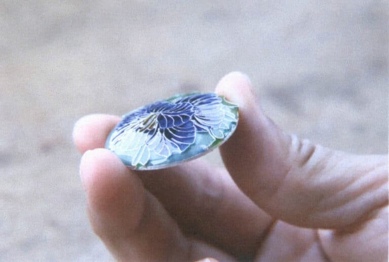 Figure 5-33 Enamel slightly higher than the silver wire