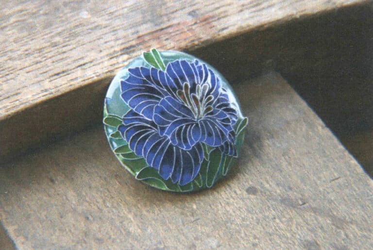 Figure 5-48 Partial area sanded to a matte finish