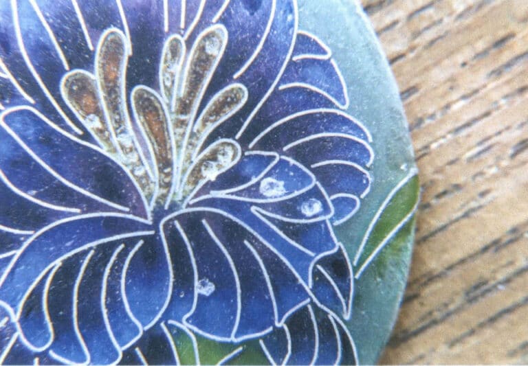 Figure 5-54 The bubble hole enlarged into a beveled pit