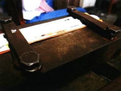 Figure 3–44 Steel chasing plate