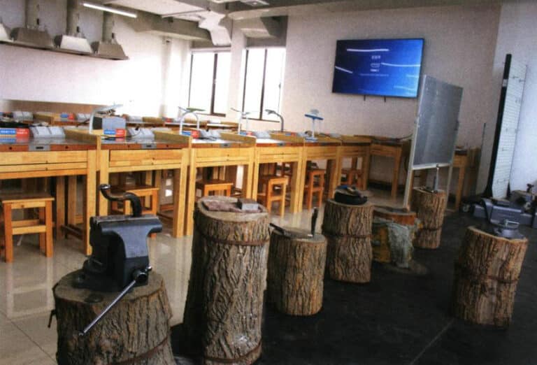 Figure 4-16 Chasing and Relief Workshop