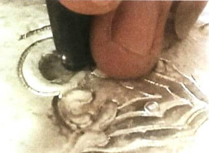 Figure 5-47 Embossing chisel shaping water whirl patterns