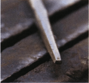 Figure 3–18 Multi-line chisel